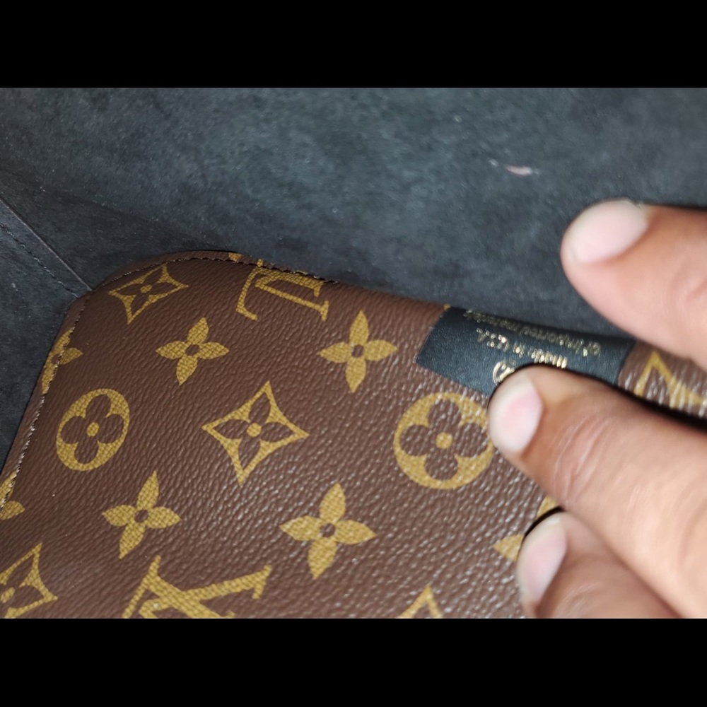 Louis Vuitton NéoNoé Noir Bucket Bag - Picture 6 of 6